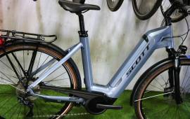SCOTT TOUR ejtett BOSCH 625Wh full Elektromos Trekking/cross más Bosch nem használt ELADÓ