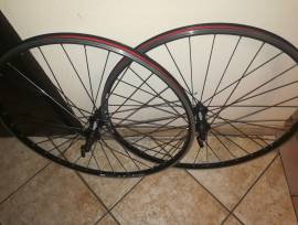 Remerx 28 kerék szett Deore Országúti / Gravel / Triatlon Alkatrész, Országúti  Kerék / Felni / Gumi 28" használt ELADÓ