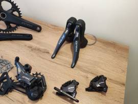 Újszerű GRX 820 szett 1×12 GRX 820 Országúti / Gravel / Triatlon Alkatrész, Országúti Fék / Fékváltókar mechanikus nem használt ELADÓ