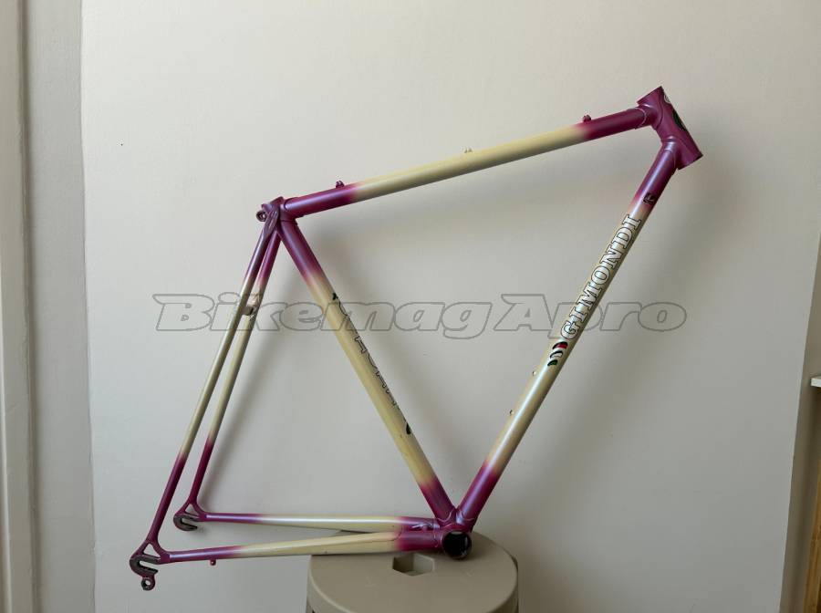 Gimondi országúti kerékpár váz, 53 _EGYÉB x Országúti / Gravel / Triatlon Alkatrész, Országúti / Gravel / Váz /Vázszett / Villa acél használt ELADÓ