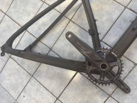 Serült carbon váz _EGYÉB Thrust Mountain Bike Alkatrész, MTB Váz, Merev / Fully 29" használt ELADÓ