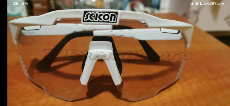 Scicon replika fotokromatikus polarizált kerékpáros szemüveg Scicon Szemüveg hagyományos nem használt ELADÓ