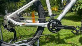 SCOTT Scale Contessa 20, S-es méret, szinte ÚJ  Mountain Bike 27.5" (650b) elöl teleszkópos használt ELADÓ
