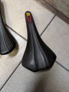 Specialized, Fizi:k, SM Shortfit, Selle Italia Ferrari országúti nyergek! Specialized, Fizik, Selle Italia Ferrari  Országúti / Gravel / Triatlon Alkatrész, Országúti Nyereg / Nyeregcső használt ELADÓ