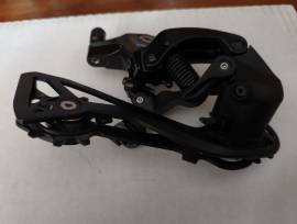 Új Shimano 105 - R7100 első, hátsó váltó Shimano 105 - R7100 Road Bike & Gravel Bike & Triathlon Bike Component, Road / Gravel Bike Derailleurs mechanical Shimano 105 new / not used For Sale