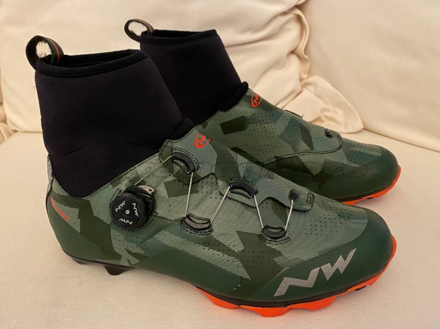 Northwave Raptor Kerékpáros Cipő 44 Méret Használt Shimano Spd Raptor Gtx Shoes / Socks / Shoe-Covers 44 MTB, Winter, Gravel used male/unisex For Sale