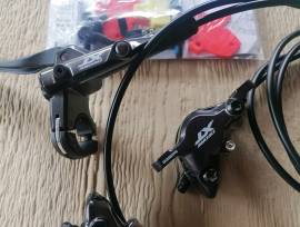 új xt t8100 es tárcsafék szett T8100 Mountain Bike Alkatrész, MTB Fék / Fékszett nem használt ELADÓ