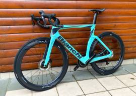 BIANCHI Oltre Carbon Ultegra Di2 2x12 Road bike Shimano Ultegra Di2 disc brake used For Sale
