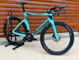 BIANCHI Oltre Carbon Ultegra Di2 2x12 Road bike Shimano Ultegra Di2 disc brake used For Sale
