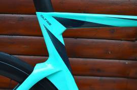 BIANCHI Oltre Carbon Ultegra Di2 2x12 Road bike Shimano Ultegra Di2 disc brake used For Sale