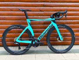 BIANCHI Oltre Carbon Ultegra Di2 2x12 Road bike Shimano Ultegra Di2 disc brake used For Sale