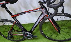 BOTTECHIA T1 AERO CARBON ULTEGRA Di2 2x11s Országúti használt ELADÓ
