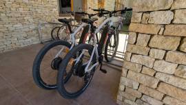 ROCKRIDER E-EXPL 100 Elektromos Mountain Bike elöl teleszkópos _Más gyártó használt ELADÓ