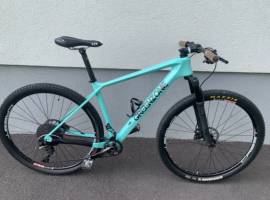 _EGYÉB 2021 Épitett verseny MTB (karbon 9kg)  Mountain Bike 29" elöl teleszkópos Shimano Deore XT használt ELADÓ