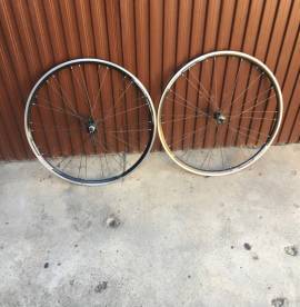 Bianchi kerek  Bianchi  Országúti / Gravel / Triatlon Alkatrész, Országúti  Kerék / Felni / Gumi 28" használt ELADÓ
