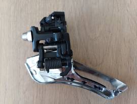 Shimano Ultegra FD-R8000 első váltó eladó Shimano Ultegra FD-R8000 Országúti / Gravel / Triatlon Alkatrész, Országúti / Gravel Váltó / Váltórendszer / DI2 mechanikus Shimano Ultegra használt ELADÓ