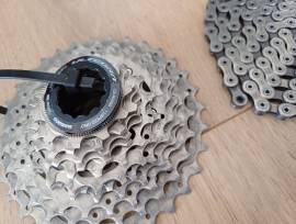 Shimano Ultegra CS-R8000 11-32 kazetta, CN-HG901 lánc eladó Shimano Ultegra CS-R8000 Országúti / Gravel / Triatlon Alkatrész, Országúti Hajtásrendszer Shimano Ultegra használt ELADÓ