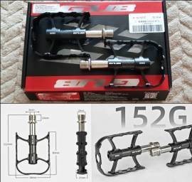 Új karbon, titánium, alu kerékpár pedál. Nagyon könnyű!  .  Mountain Bike Components, MTB Drivetrain new / not used For Sale