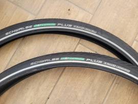 Schwalbe Energizer Plus HS492 28 x 1,5 (40-622) külső gumi Schwalbe Energizer Plus HS492 28 x 1,5 (40-622) Országúti / Gravel / Triatlon Alkatrész, Országúti  Kerék / Felni / Gumi használt ELADÓ