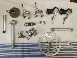 Shimano 105 groupset shimano 105 Országúti / Gravel / Triatlon Alkatrész, Országúti Hajtásrendszer Shimano 105 használt ELADÓ