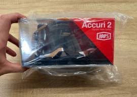 Új 100% Accuri 2 camo, ezüst tükrös lencsés DH/FR szemüveg, védőszemüveg 100% Accuri 2  Eyewear / Sunglasses DH new / not used For Sale