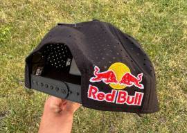 Új Red Bull fekete perforált, mesh baseball sapka, cap Red Bull Sisak / Sapka nem használt ELADÓ