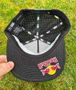 Új Red Bull fekete perforált, mesh sapka, snapback Red Bull Sisak / Sapka nem használt ELADÓ