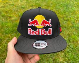 Új Red Bull fekete perforált, mesh sapka, snapback Red Bull Sisak / Sapka nem használt ELADÓ