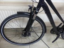 CUBE Delhi Pro trekking,Deore XT,Air teleszkóp,46cm Trekking/cross tárcsafék használt ELADÓ