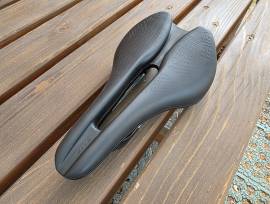 Selle Italia Boost nyereg Selle Italia Országúti / Gravel / Triatlon Alkatrész, Országúti Nyereg / Nyeregcső használt ELADÓ