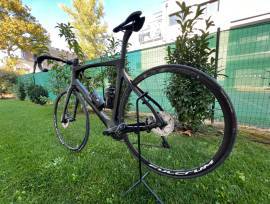 PINARELLO Prince carbon disk Road bike Shimano Ultegra disc brake used For Sale