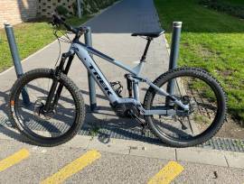 TREK Trek Powerfly LT7 Plus (160mm rugóút, 18,5