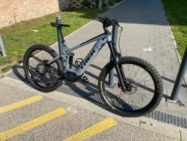 TREK Trek Powerfly LT7 Plus (160mm rugóút, 18,5