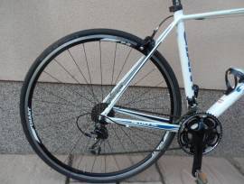 GIANT Aluxx  Road bike Shimano 105 calliper brake used For Sale