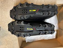 ÚJ Mavic Crossmax SL Pro Thermo téli cipő Mavic Crossmax SL Pro Thermo téli cipő Shoes / Socks / Shoe-Covers 46 Road, MTB, Triathlon, Winter new / not used male/unisex For Sale