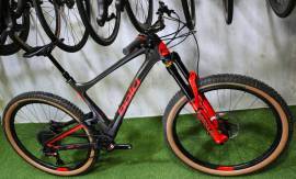 _EGYÉB Csúcs Full Carbon Fully L-es Mountain Bike 29" össztelós / fully használt ELADÓ