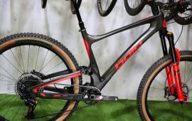 _EGYÉB Csúcs Full Carbon Fully L-es Mountain Bike 29" össztelós / fully használt ELADÓ