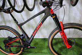 _EGYÉB Csúcs Full Carbon Fully L-es Mountain Bike 29" össztelós / fully használt ELADÓ