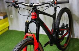 _EGYÉB Csúcs Full Carbon Fully L-es Mountain Bike 29" össztelós / fully használt ELADÓ