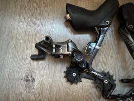 Sram Force HRD Post Mount 1x11 szett Force HRD Országúti / Gravel / Triatlon Alkatrész, Országúti Fék / Fékváltókar mechanikus SRAM Force használt ELADÓ