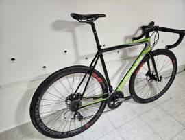 CANNONDALE Super Six Evo Carbon Hi-Mod Disc Ultegra 2018 Road bike Shimano Ultegra disc brake used For Sale