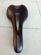 Selle Italia SLR  Középen kivágott  Road Bike & Gravel Bike & Triathlon Bike Component, Road Bike Saddles & Seat Posts used For Sale