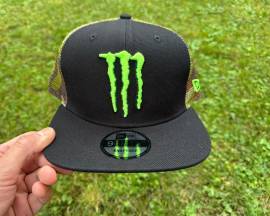 Új Monster Energy fekete/camo hálós sapka, snapback, cap Monster Energy Helmets / Headwear new / not used For Sale