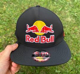 Új Red Bull fekete hálós sapka, snapback, cap Red Bull Sisak / Sapka nem használt ELADÓ