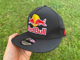 Új Red Bull fekete hálós sapka, snapback, cap Red Bull Helmets / Headwear new / not used For Sale