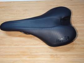 Selle Italia SLR Boost Kit Carbonio - L1 - 145mm carbon nyereg Selle Italia SLR Boost Kit Carbonio Road Bike & Gravel Bike & Triathlon Bike Component, Road Bike Saddles & Seat Posts used For Sale
