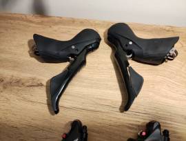 Szép állapotú Shimano 105 fékváltókarok és féknyergek 2×11 ST-R7020 Road Bike & Gravel Bike & Triathlon Bike Component, Road Bike Brakes & Brake Parts mechanical used For Sale