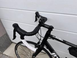 BTWIN Triban 540 C1 Road bike Shimano 105 Di2 calliper brake used For Sale