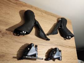 Kiváló állapotú Ultegra fékváltókarok és féknyergek 2×11 ST-R8020 Road Bike & Gravel Bike & Triathlon Bike Component, Road Bike Brakes & Brake Parts mechanical used For Sale