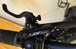 Shimano XT 4 dugattyús fékrendszer, újszerű, teljes szett (első-hátsó) Shimano XT BR-M8120,  XT BL-M8100, RT-MT800 Mountain Bike Alkatrész, MTB Fék / Fékszett használt ELADÓ